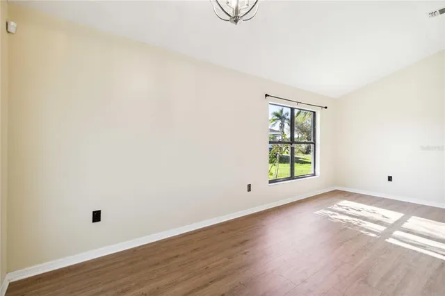 $2,100 | 3509 65th Ave Circle East, Sarasota, FL 34243