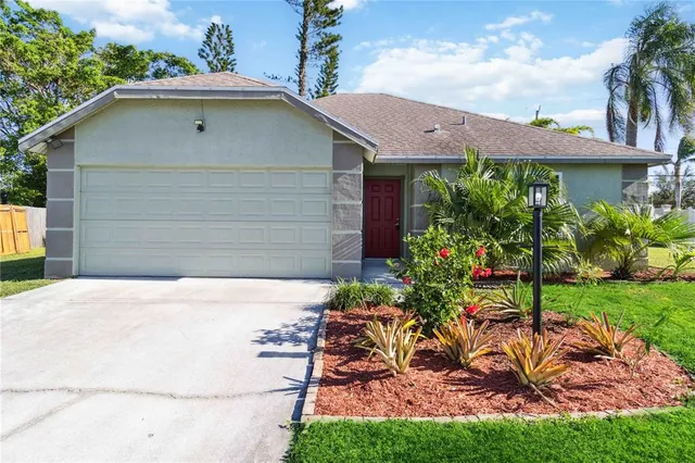 $2,100 | 3509 65th Ave Circle East, Sarasota, FL 34243