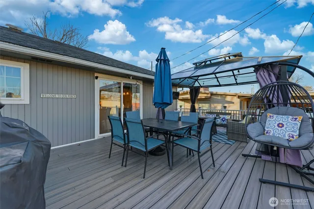 a view of a big yard