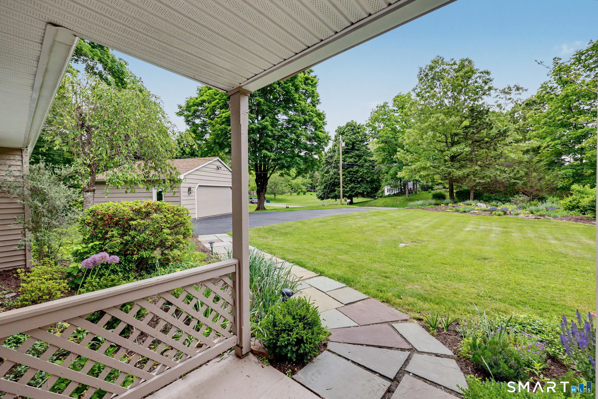 27 Apple Lane Redding, CT 06896 - Photo 8 of 40