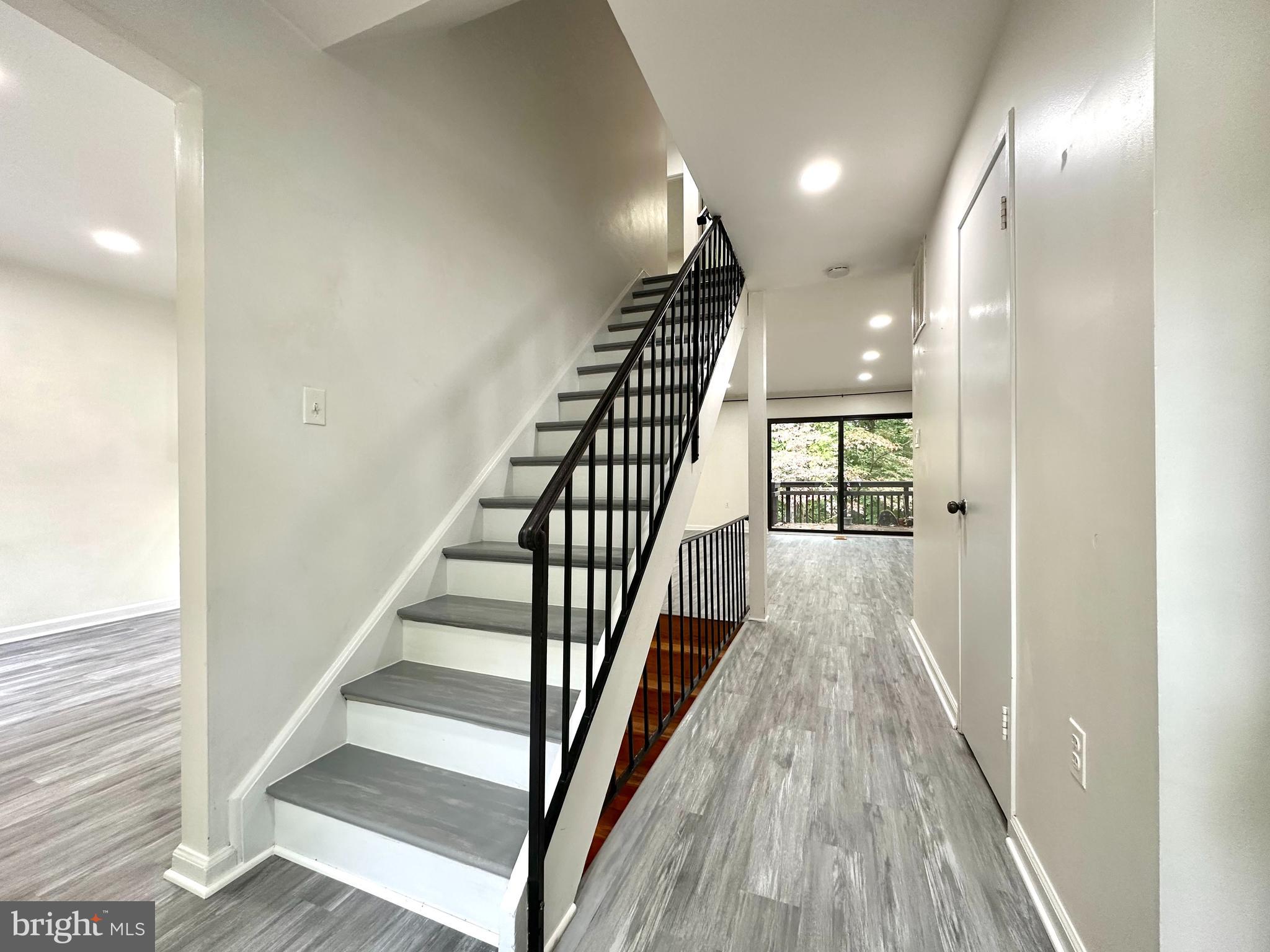 8119 Inverness Ridge Road Potomac, MD 20854 - Photo 2 of 42