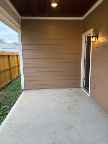 $1,800 | 205 Mcelroy Avenue, Wharton, TX 77488