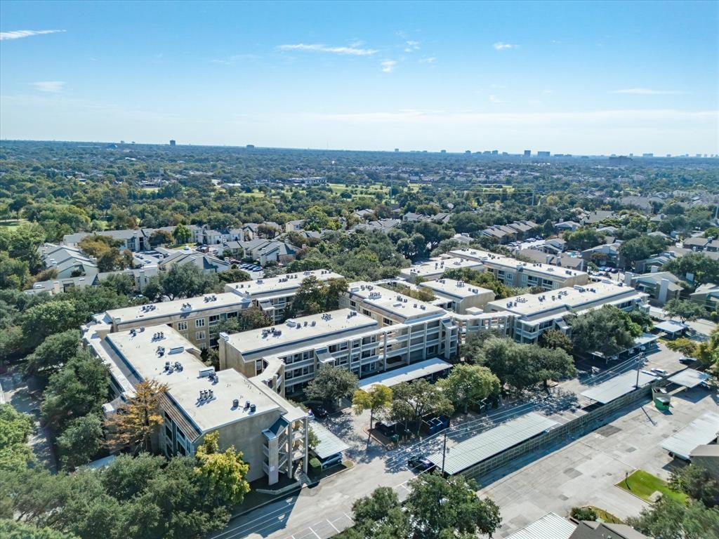 5310 Keller Springs Road, Unit 332 Dallas, TX 75248 - Photo 27 of 39 Drone / aerial view