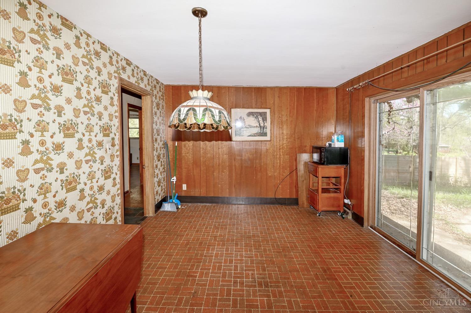 9736 Winton Road Cincinnati, OH 45231 - Photo 11 of 28 Gallery Image 11