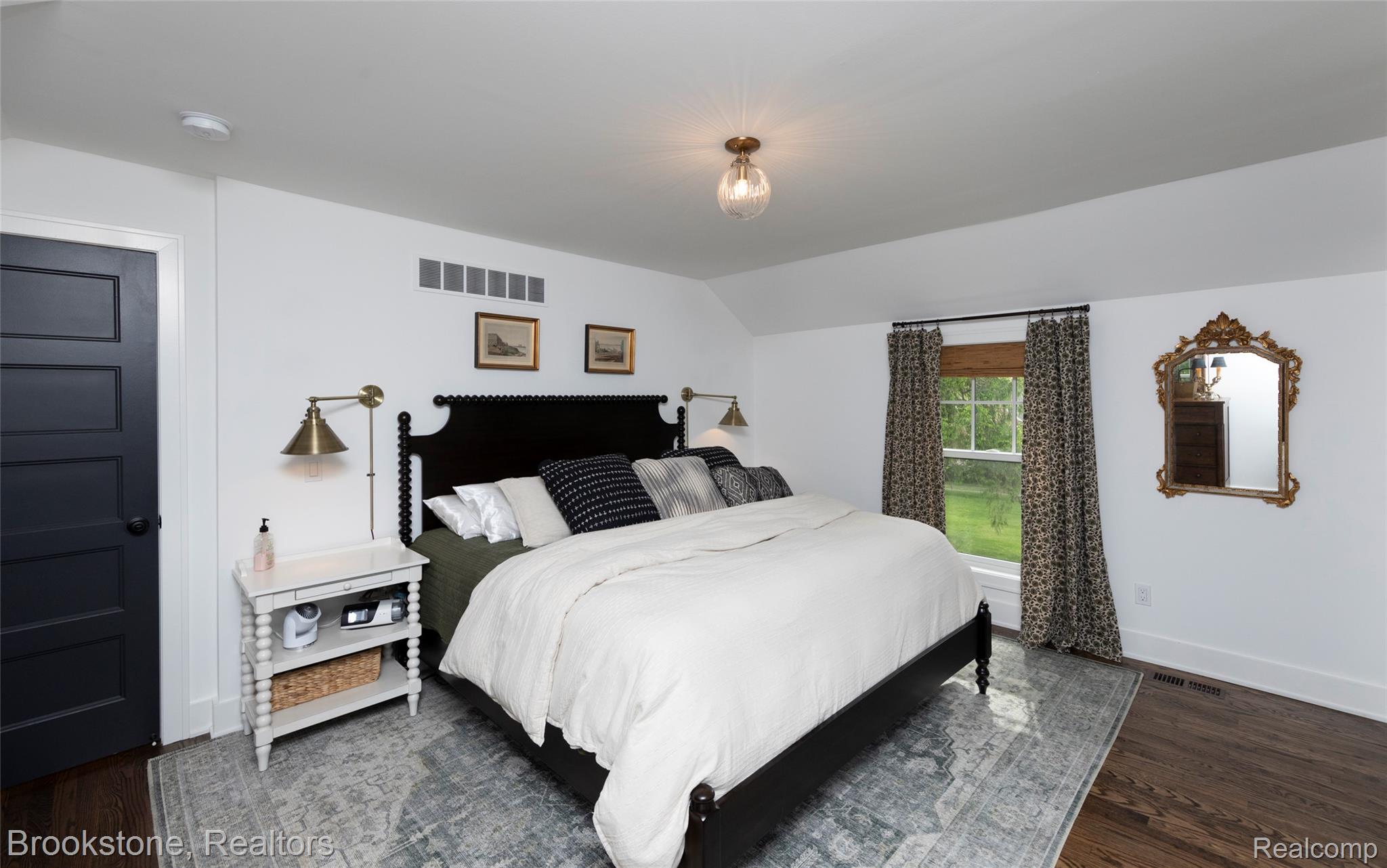8322 Buckell Lake Road Holly, MI 48442 - Photo 43 of 58 Stunning Primary bedroom
