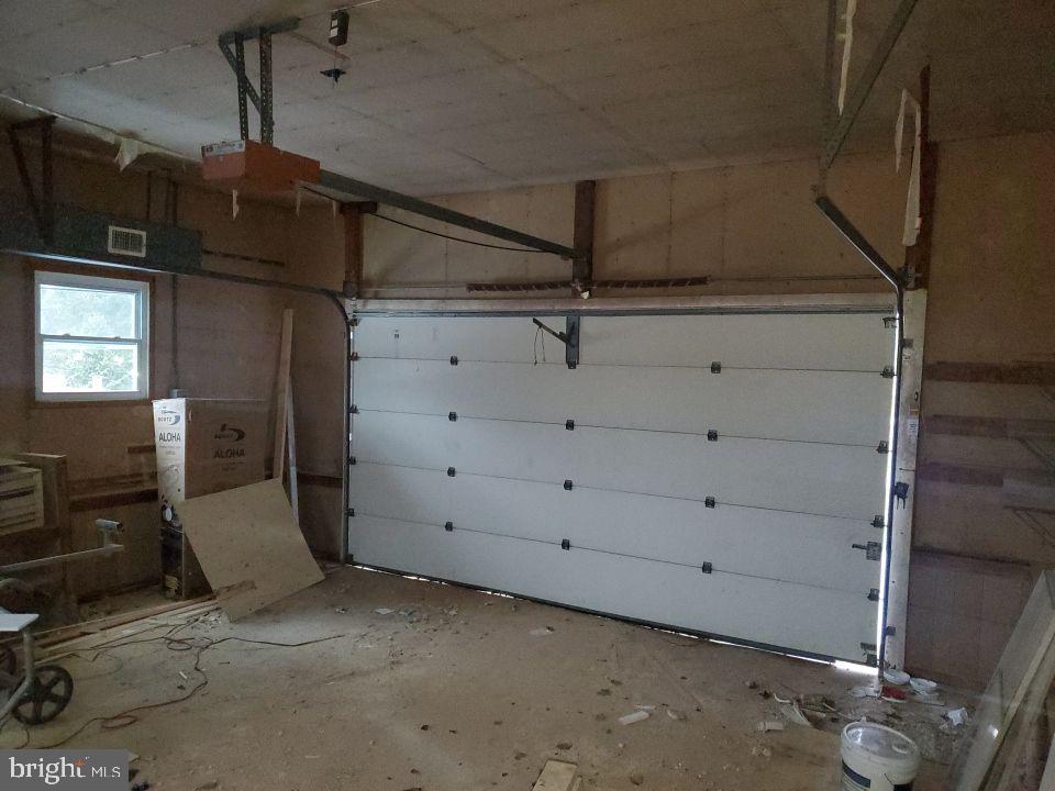 28 Hook Road Millville, NJ 08332 - Photo 12 of 26 Gallery Image 12