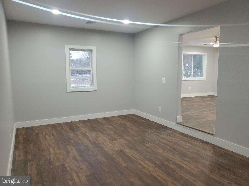 28 Hook Road Millville, NJ 08332 - Photo 13 of 26 Gallery Image 13