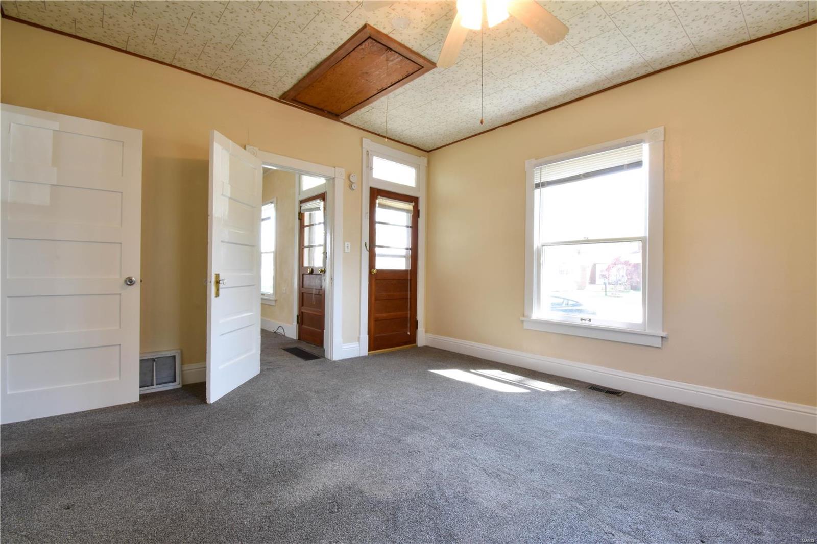 619 East Main Street Staunton, IL 62088 - Photo 12 of 13