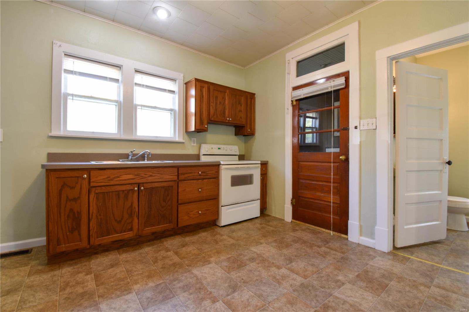 619 East Main Street Staunton, IL 62088 - Photo 3 of 13
