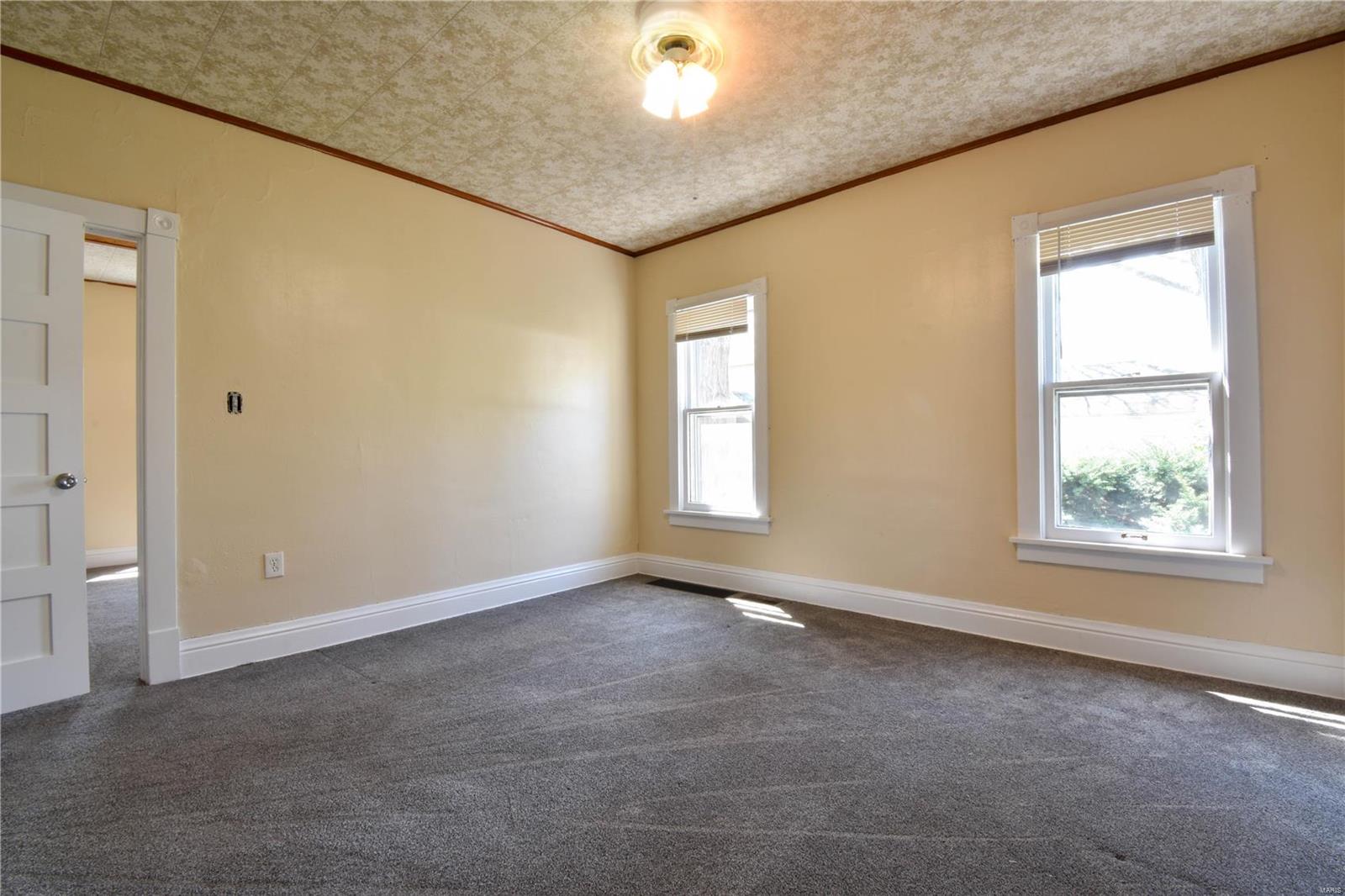 619 East Main Street Staunton, IL 62088 - Photo 10 of 13