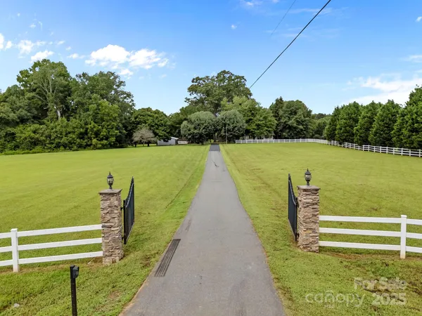 $825,000 | 8900 Old Concord Road, Salisbury, NC 28146