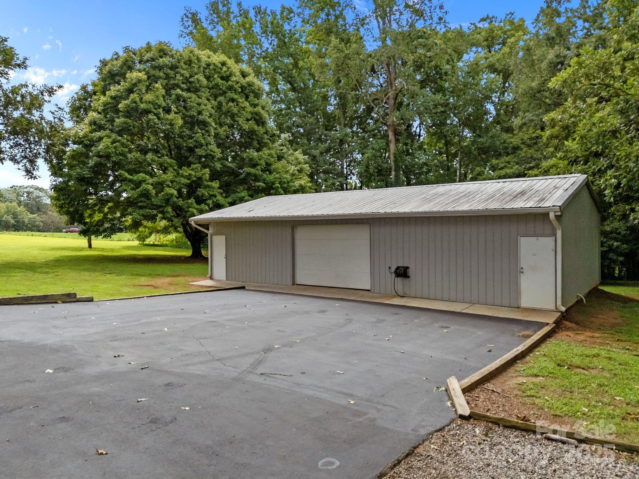 8900 Old Concord Road Salisbury, NC 28146 - Photo 5 of 48