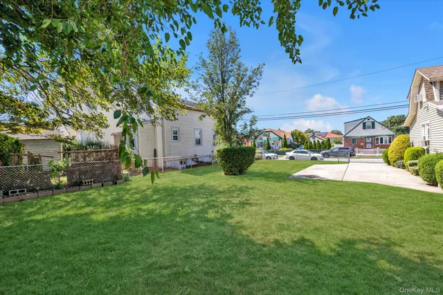 $685,000 | 103 Oakley Avenue, Elmont, NY 11003