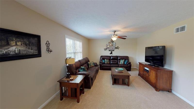 149 Hammond Road Mars, PA 16046 - Photo 10 of 18 Large Family Room!
