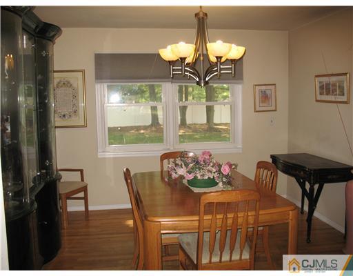 7 Alexander Road East Brunswick, NJ 08816 - Photo 4 of 9 Gallery Image 4