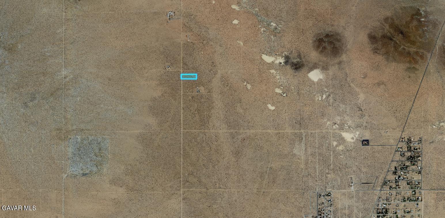 Castle Butte Drive North Edwards, CA 93523 - Photo 5 of 12 a bathroom with a shower