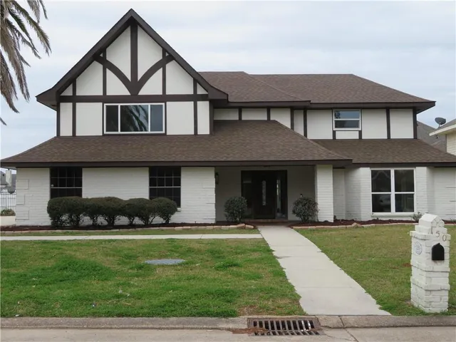 $525,000 | 150 Villere Drive, Destrehan, LA 70047