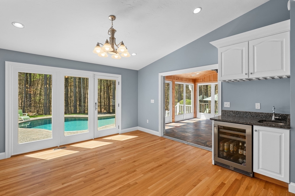 7 Daniel Shays Road Hopkinton, MA 01748 - Photo 15 of 42