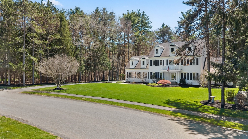 7 Daniel Shays Road Hopkinton, MA 01748 - Photo 3 of 42