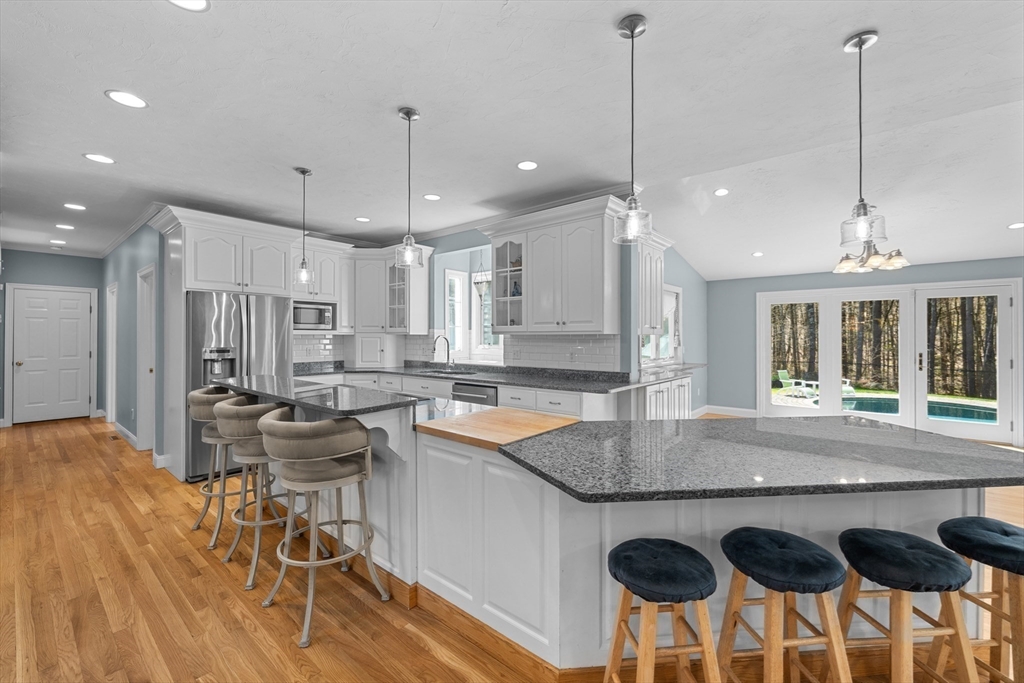 7 Daniel Shays Road Hopkinton, MA 01748 - Photo 9 of 42