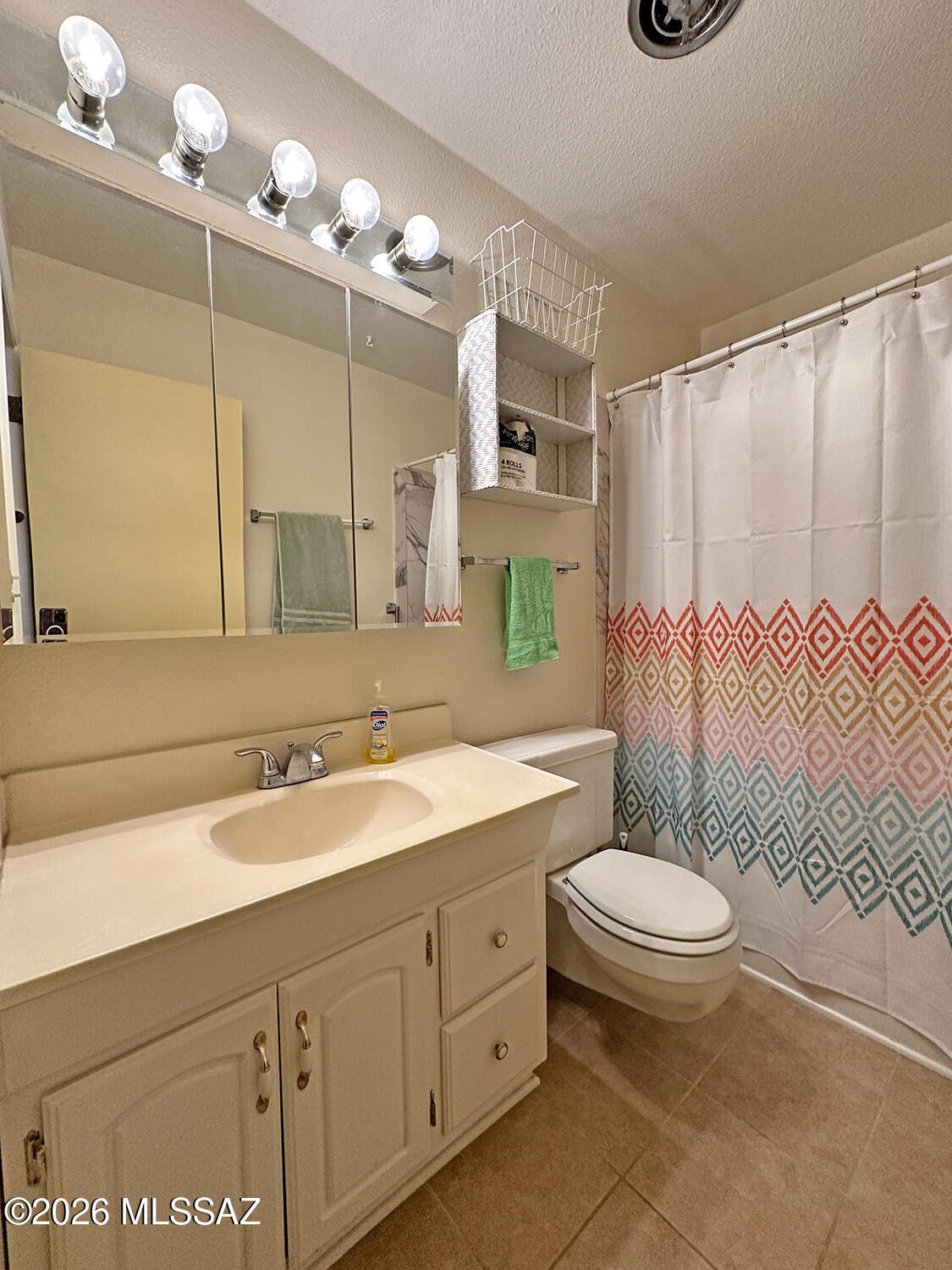 1755 South Jones Boulevard, Unit R 207 Tucson, AZ 85713 - Photo 25 of 31 Bathroom V