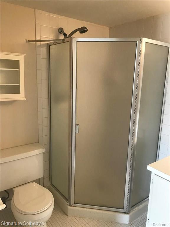 3825 Lone Pine Road, Unit 200 West Bloomfield, MI 48323 - Photo 14 of 15