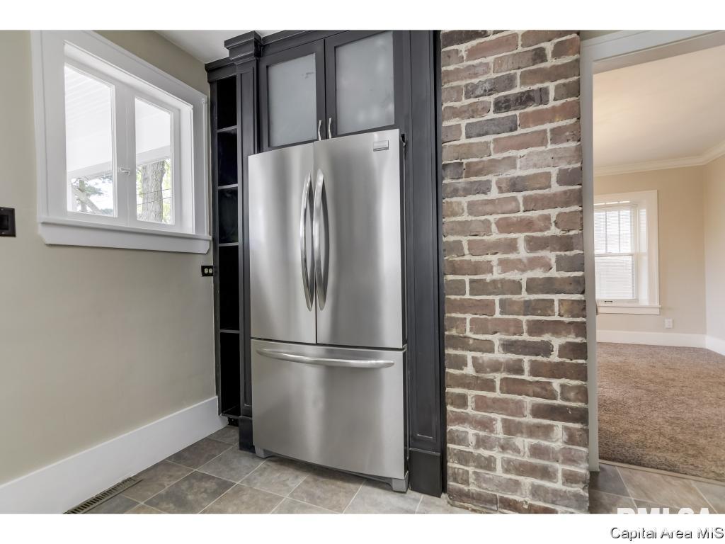 448 West Cook Street Springfield, IL 62704 - Photo 12 of 36