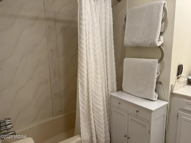 $299,900 | 4620 South Stratford Oaks Drive, Macon, GA 31210