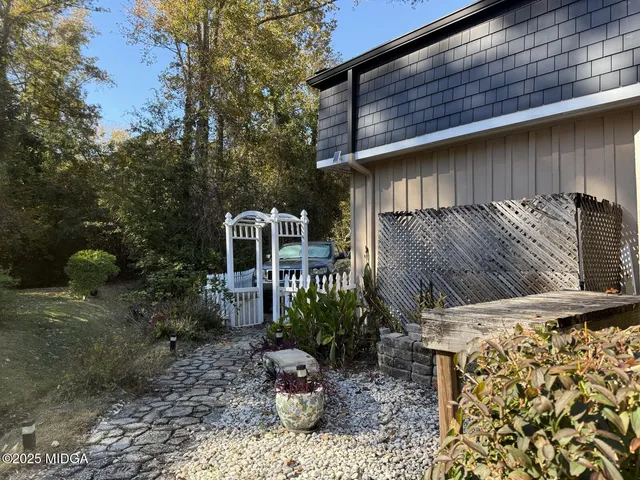 $299,900 | 4620 South Stratford Oaks Drive, Macon, GA 31210