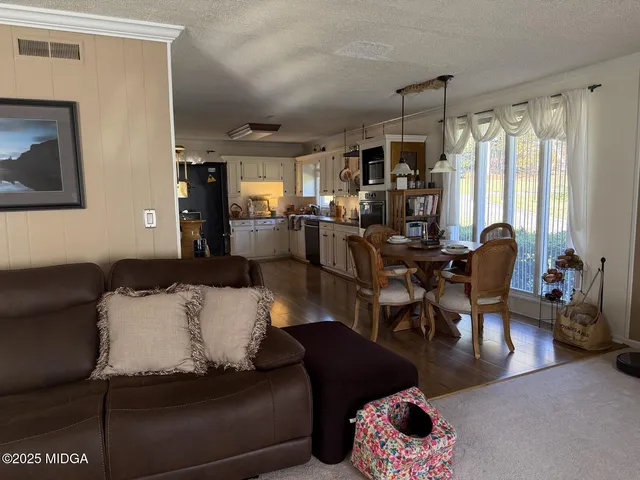 $299,900 | 4620 South Stratford Oaks Drive, Macon, GA 31210