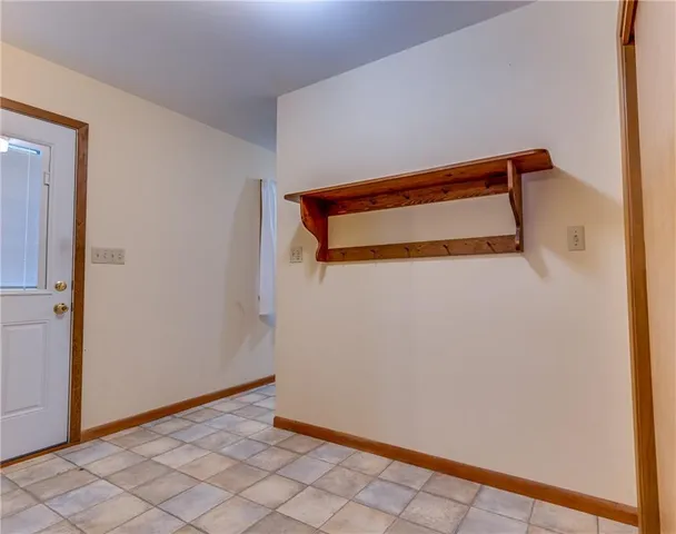 $465,000 | 7497 Nickel Road, Mound City, KS 66056