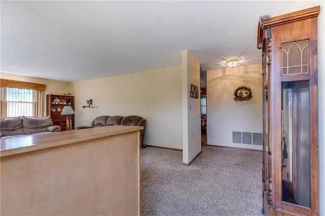 $465,000 | 7497 Nickel Road, Mound City, KS 66056