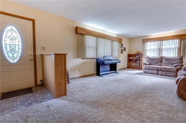 $465,000 | 7497 Nickel Road, Mound City, KS 66056