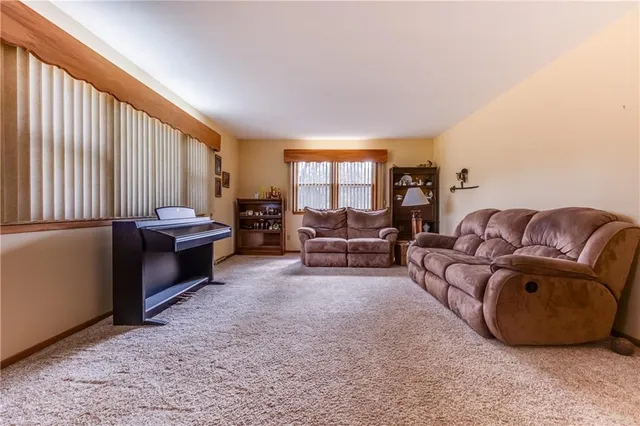 $465,000 | 7497 Nickel Road, Mound City, KS 66056