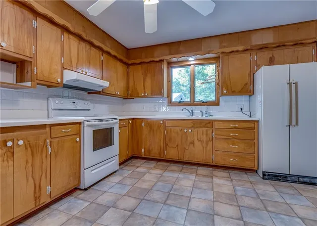 $465,000 | 7497 Nickel Road, Mound City, KS 66056