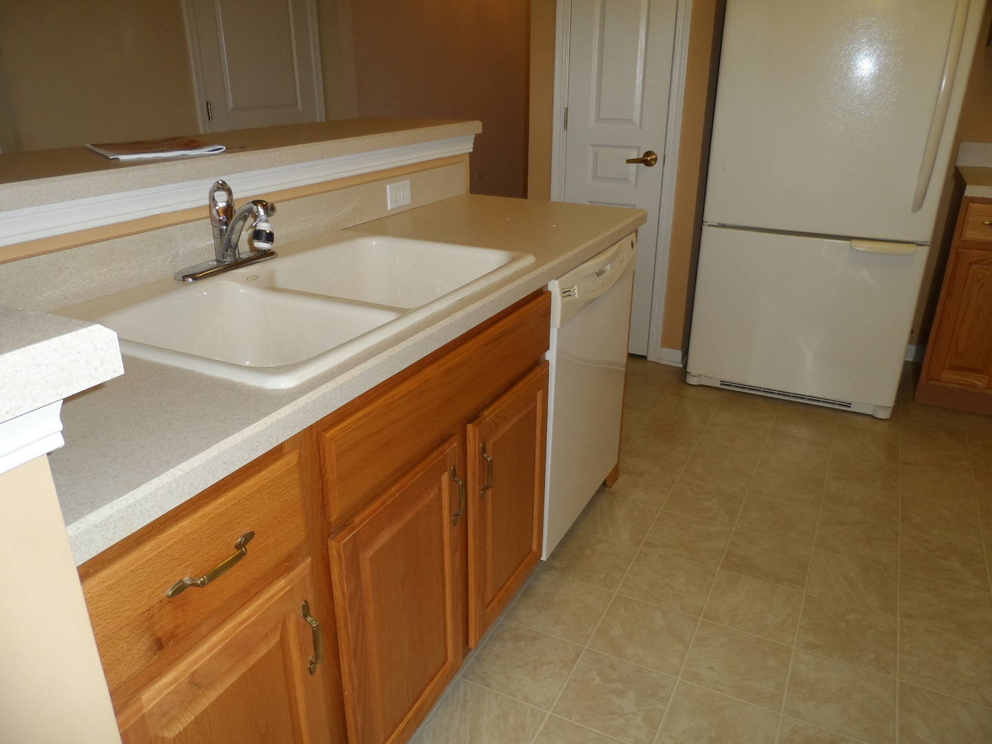 13691 Hemlock Road Huntley, IL 60142 - Photo 4 of 12 a utility room with dryer and washer
