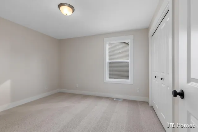 $589,900 | 1080 North Washington Street, Lowell, MI 49331