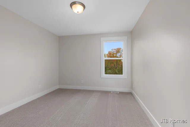 $589,900 | 1080 North Washington Street, Lowell, MI 49331