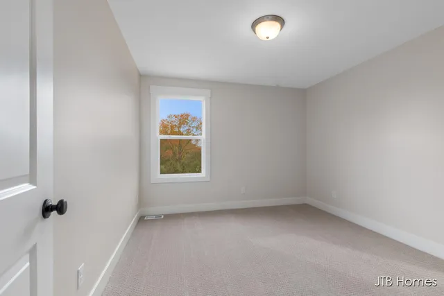 $589,900 | 1080 North Washington Street, Lowell, MI 49331