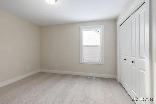 $570,000 | 1080 North Washington Street, Lowell, MI 49331