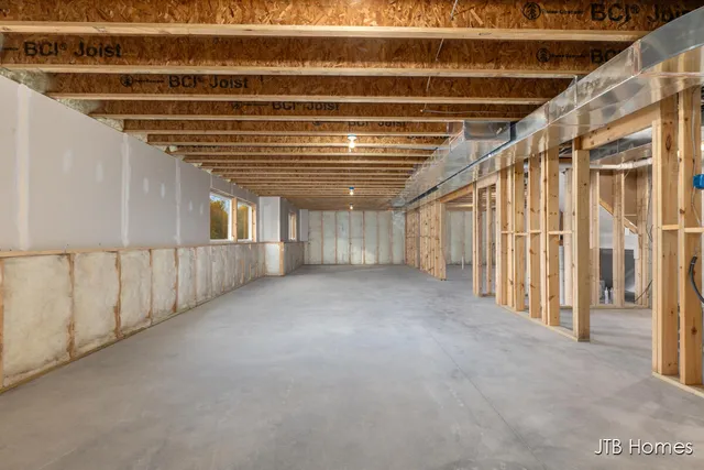 $589,900 | 1080 North Washington Street, Lowell, MI 49331