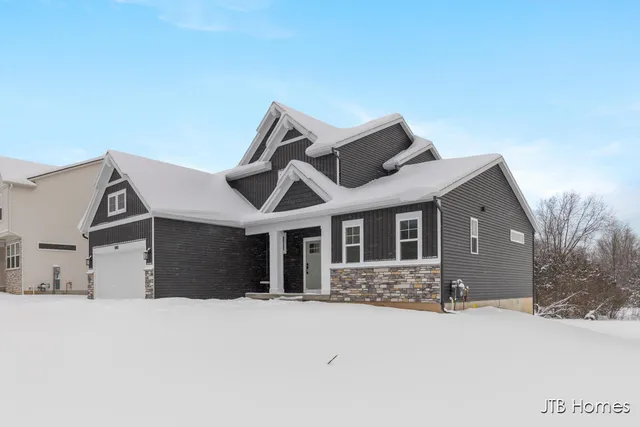 $589,900 | 1080 North Washington Street, Lowell, MI 49331