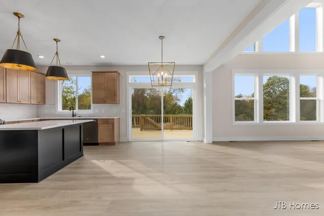 $589,900 | 1080 North Washington Street, Lowell, MI 49331