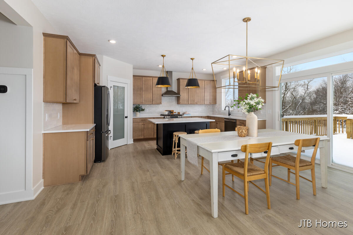 1080 North Washington Street Lowell, MI 49331 - Photo 8 of 23 9 FR_Sycamore_1005