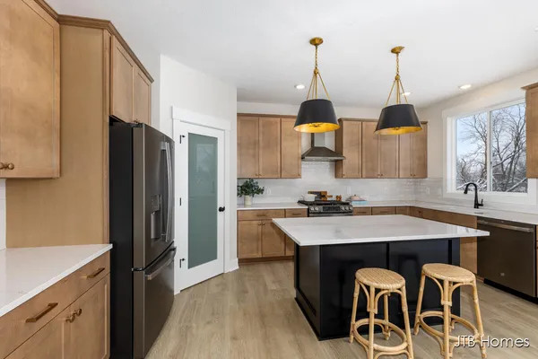 $570,000 | 1080 North Washington Street, Lowell, MI 49331