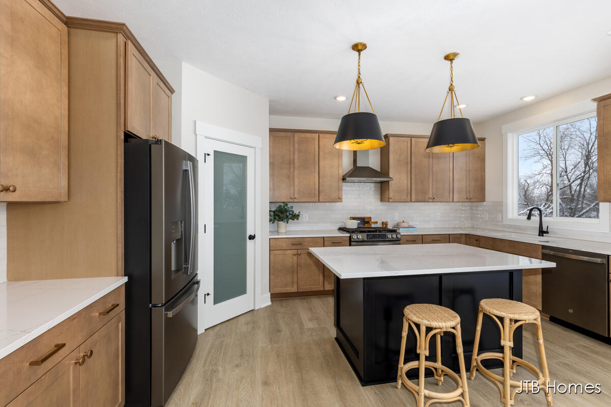 1080 North Washington Street Lowell, MI 49331 - Photo 9 of 23 9 FR_Sycamore_1006