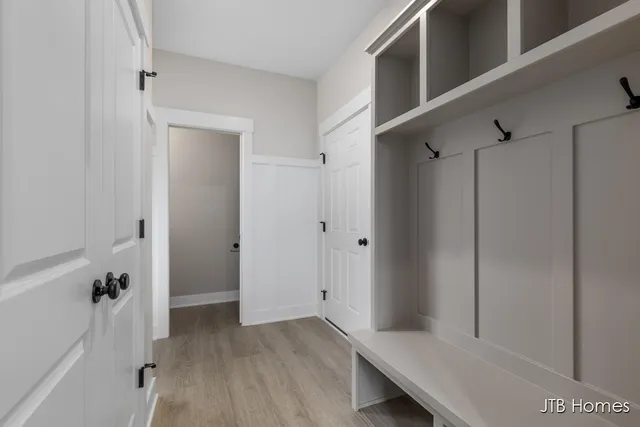 $589,900 | 1080 North Washington Street, Lowell, MI 49331