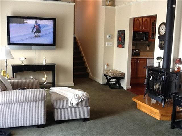 3400 Blue Bush Road Monroe, MI 48162 - Photo 4 of 10 20027642-3.JPG