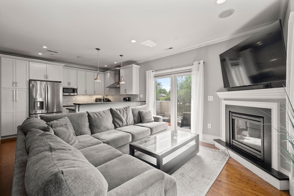 11 Howell Street, Unit 2 Boston, MA 02125 - Photo 7 of 25