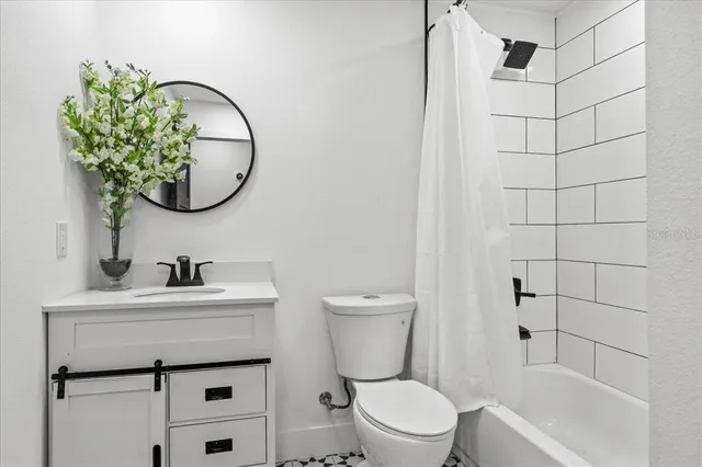 $1,190,000 | 1 Cunningham Lane, DeBary, FL 32713